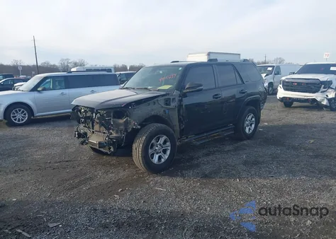 2020 Toyota 4Runner Sr5 Premium z USA, uszkodzony, nr VIN JTEBU5JR3L5769618
